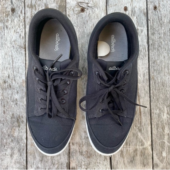 Allbirds women’s Black and White Organic Cotton Pacers Sneakers - Picture 5 of 11